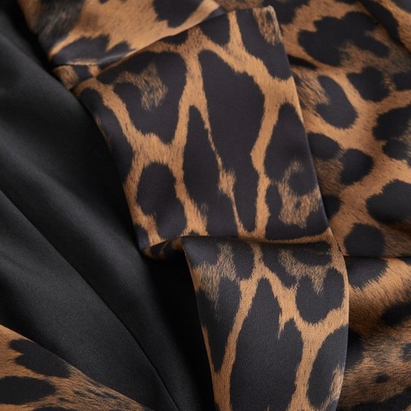 H&M tie-belt blazer - Picture 2 of 3